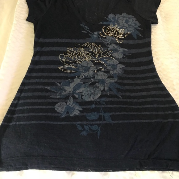 Express Tops - Express Short Sleeve Floral Print Tshirt